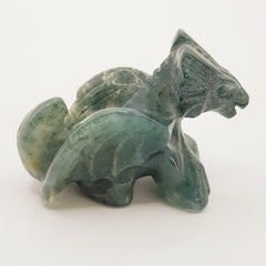 Mini Schutzdrache aus Moosachat - World of Crystals