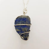 Lapislazuli-Rohstein Halskette – 3-4cm, Handgefertigt - World of Crystals