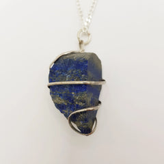 Lapislazuli-Rohstein Halskette – 3-4cm, Handgefertigt - World of Crystals