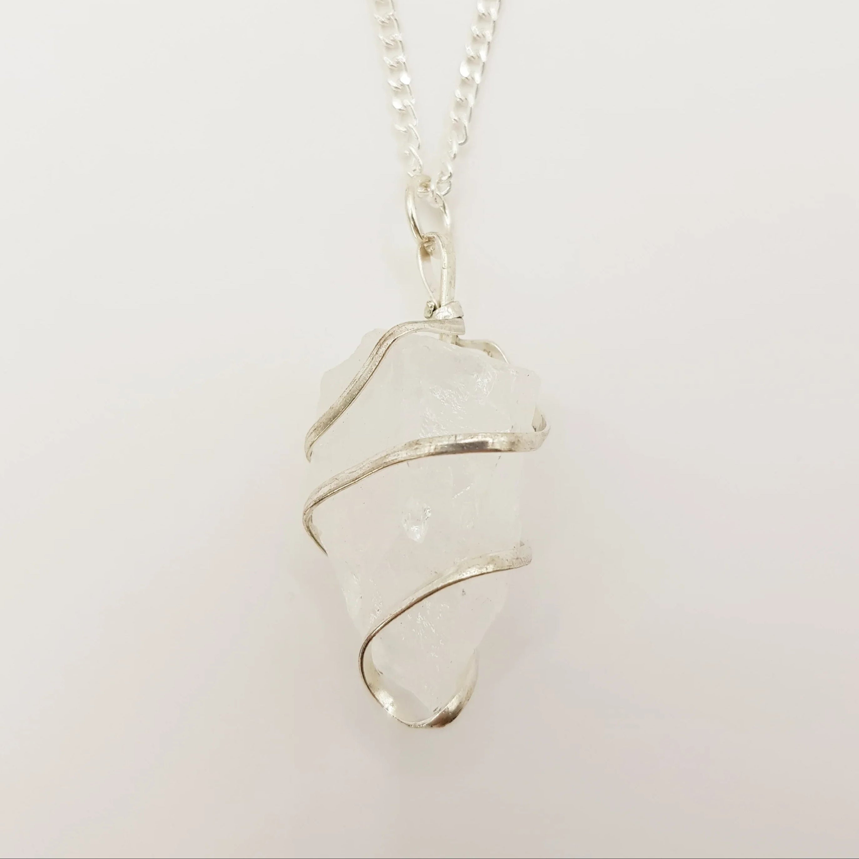 Klarer Quarz-Rohstein Halskette – 3-4cm, Handgefertigt - World of Crystals