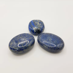 Lapislazuli-Palmstein – 5cm, Handgefertigt - World of Crystals