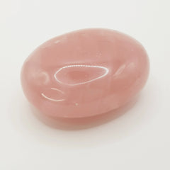 Rosenquarz-Palmstein – 5cm, Handgefertigt - World of Crystals