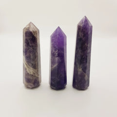 Amethyst-Obelisk Turm – 5-15cm, Handgefertigt - World of Crystals