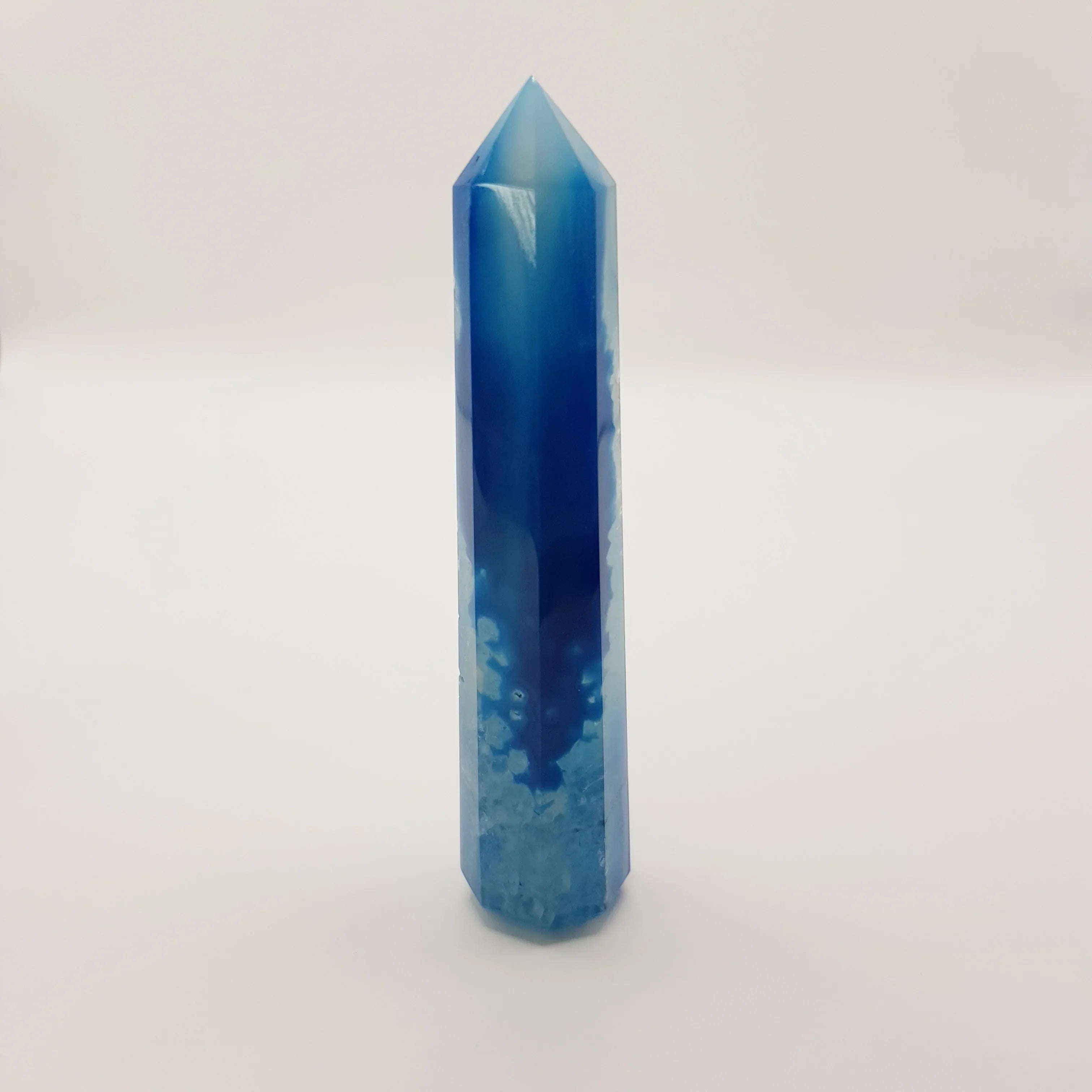 Blauer Onyx-Obelisk Turm – 5-15cm, Handgefertigt - World of Crystals