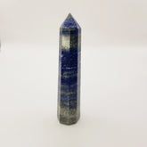 Lapislazuli-Obelisk Turm – 5-15cm, Handgefertigt - World of Crystals