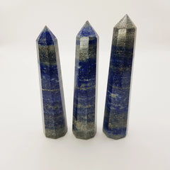 Lapislazuli-Obelisk Turm – 5-15cm, Handgefertigt - World of Crystals