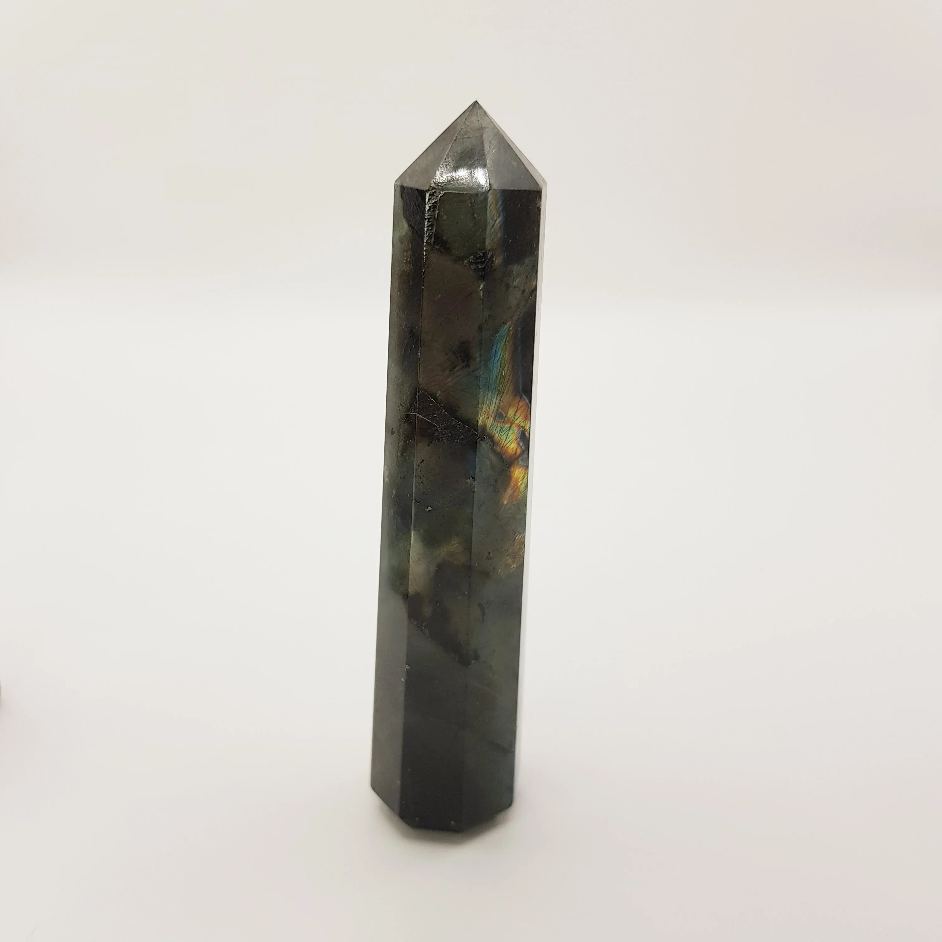 Labradorit-Obelisk Turm – 5-15cm, Handgefertigt - World of Crystals
