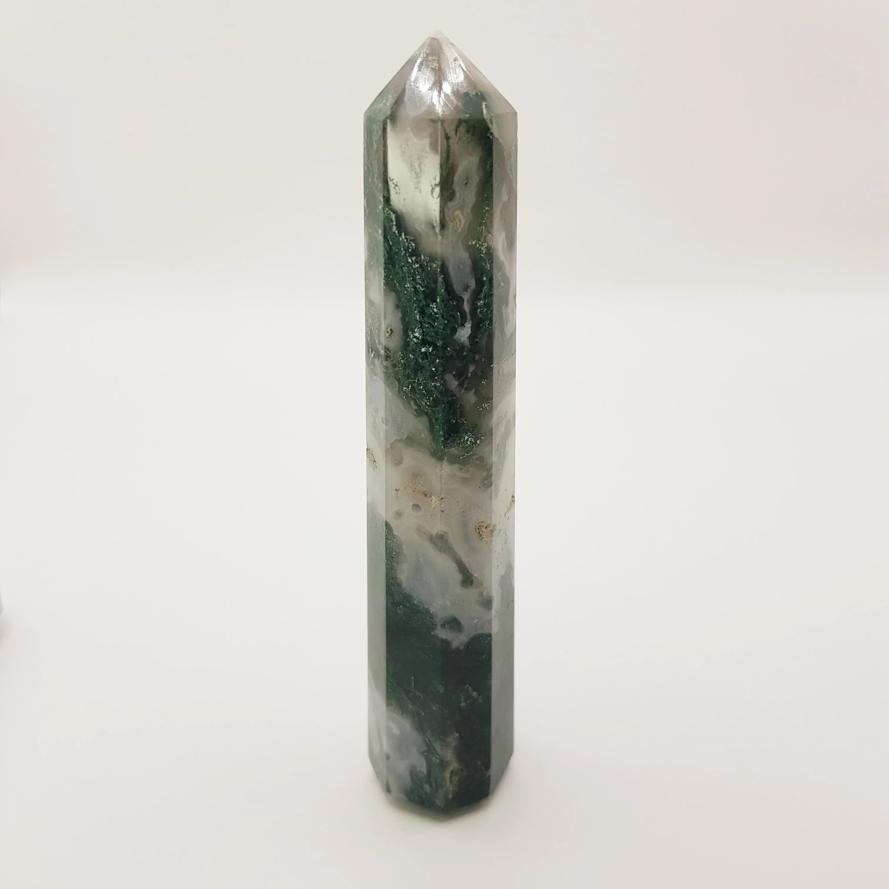 Moosachat-Obelisk Turm – 5-15cm, Handgefertigt - World of Crystals