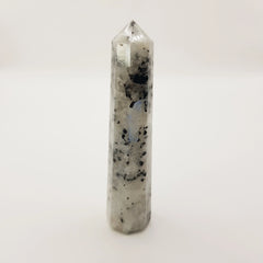 Regenbogen-Mondstein-Obelisk Turm – 5-15cm, Handgefertigt - World of Crystals