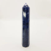 Sodalith-Obelisk Turm – 5-15cm, Handgefertigt - World of Crystals