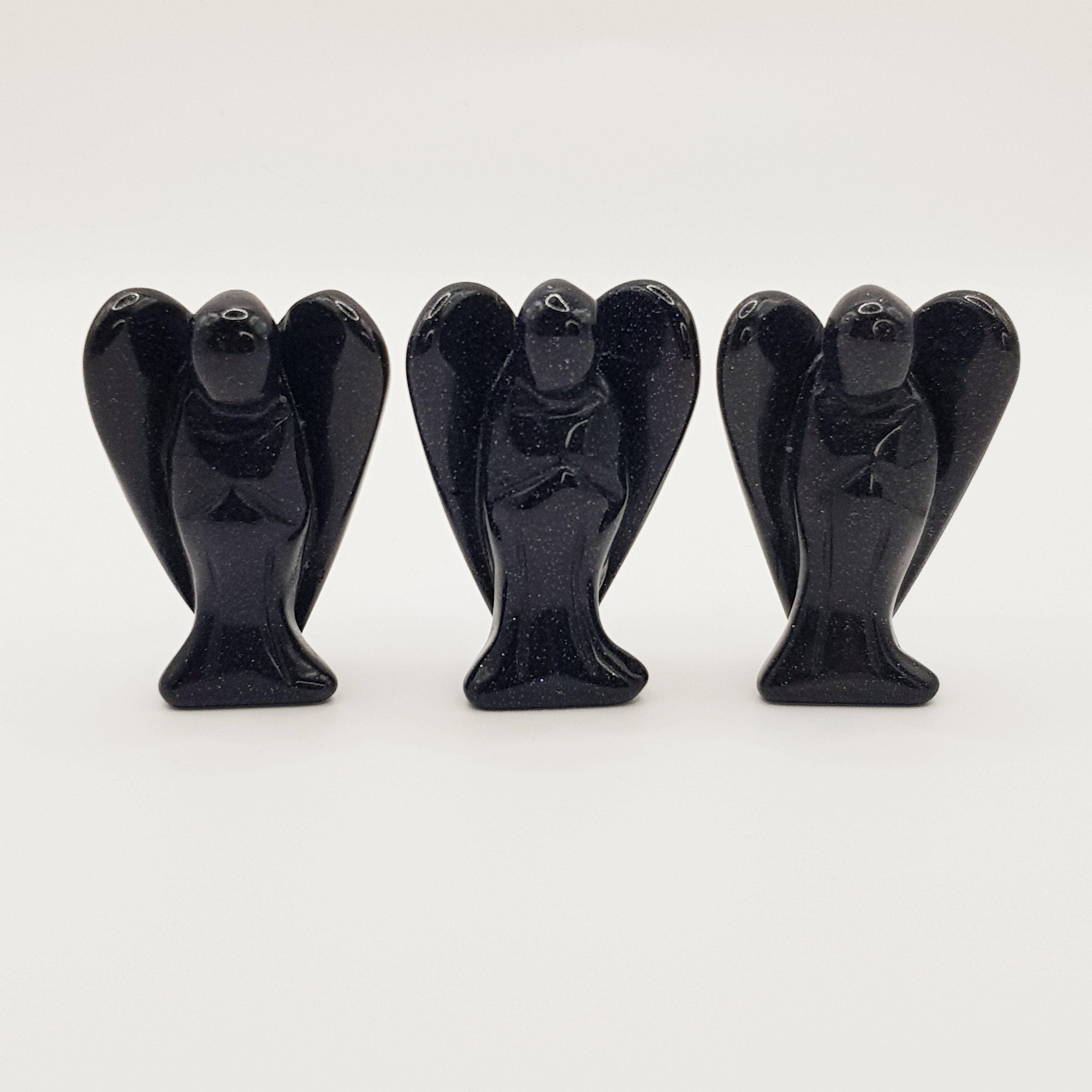 Schutzengel aus Blauem Sandstein - World of Crystals