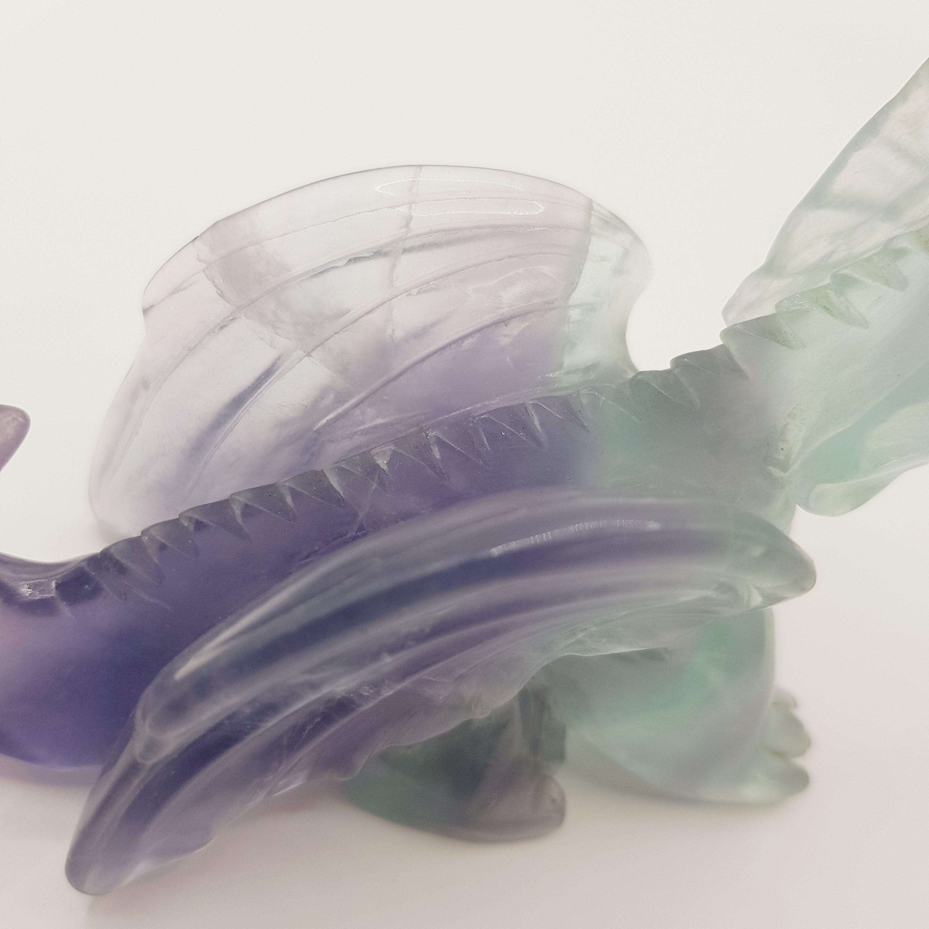 Aurora-Drache aus Regenbogen-Fluorit - World of Crystals
