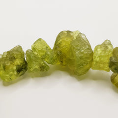 Kristall-Regen Halskette – Peridot - World of Crystals