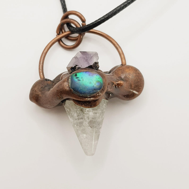 Energie-Amulett mit Klarer Quarz-Spitze