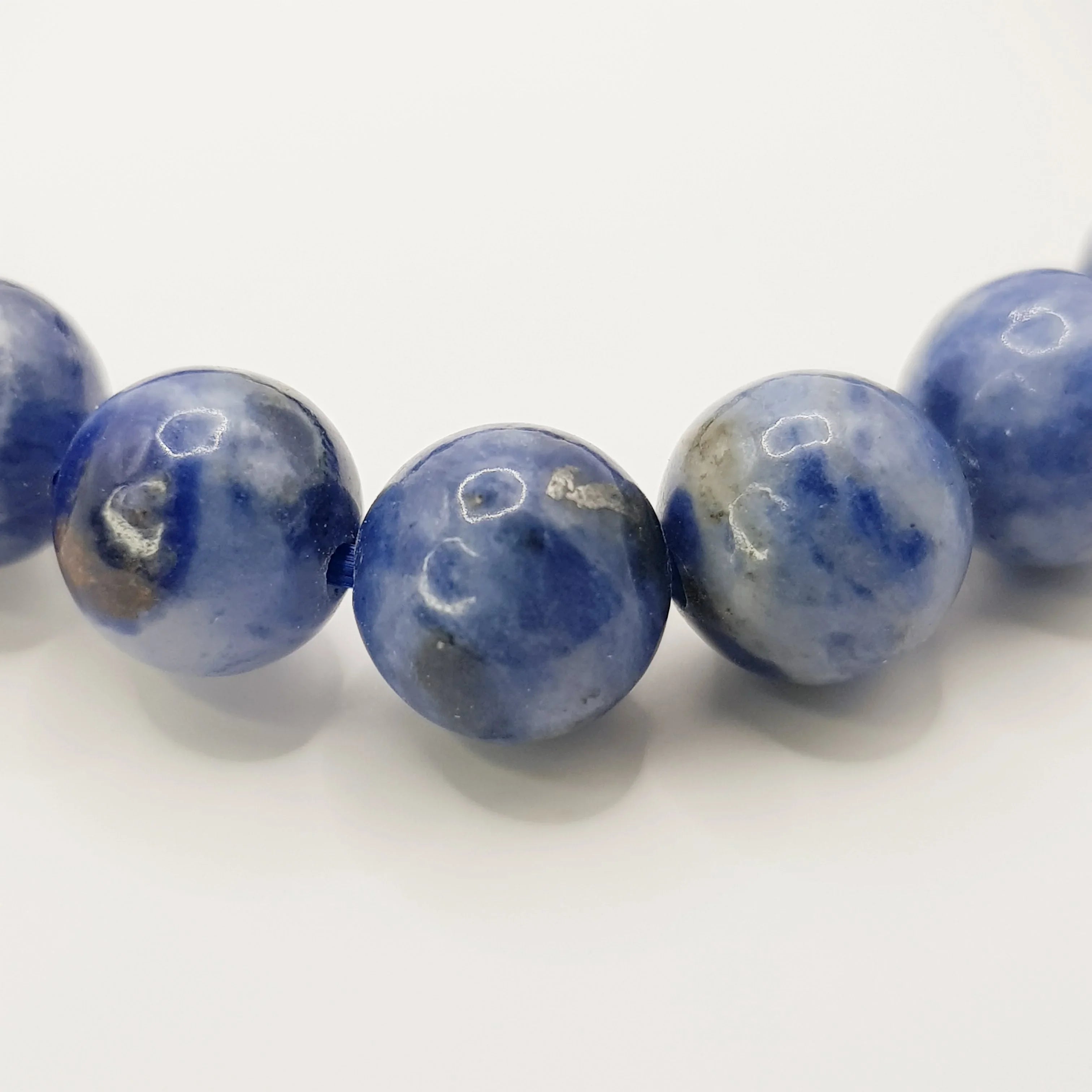 Sodalith-Perlenarmband – One-Size, Dehnbar, Handgefertigt - World of Crystals