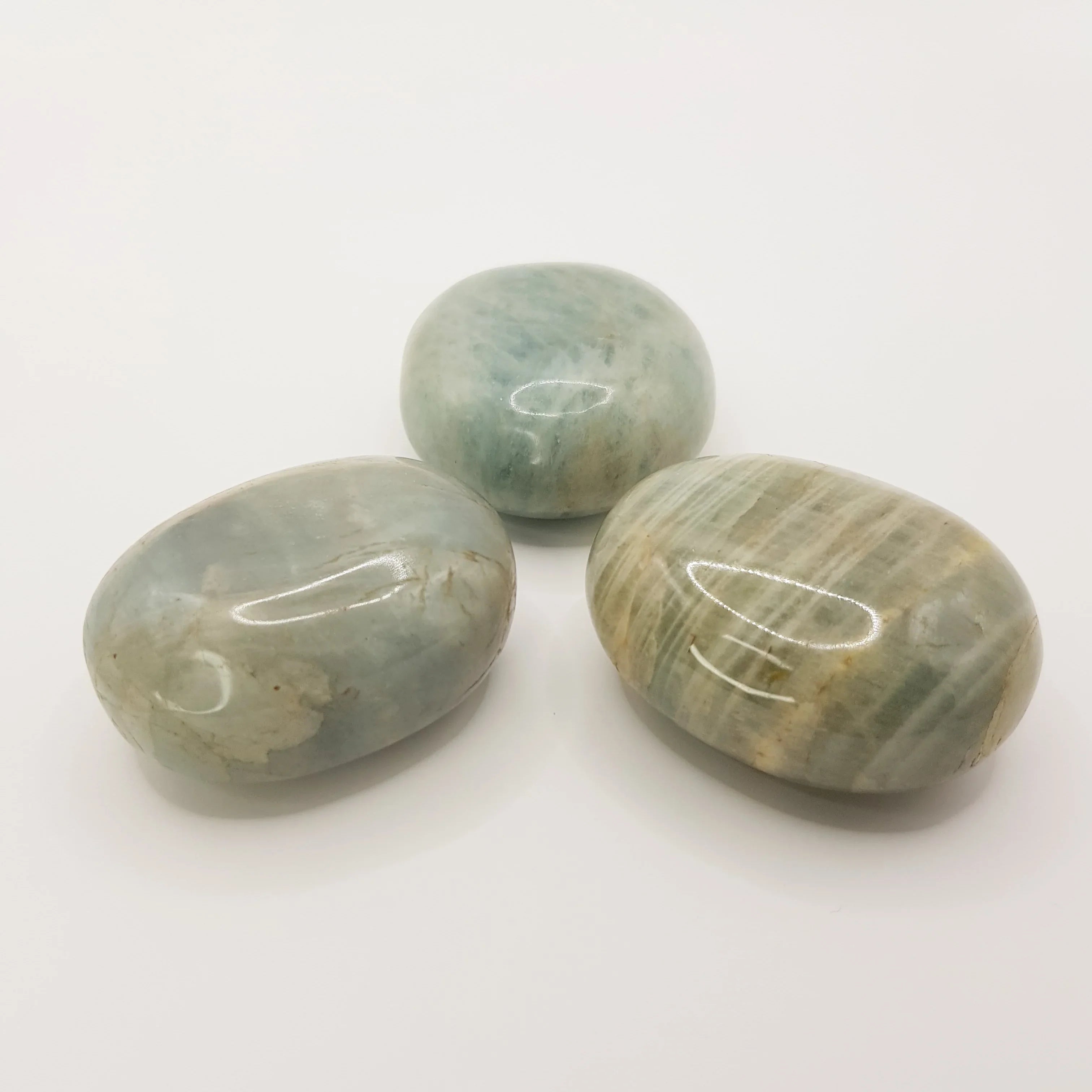 Aquamarin-Palmstein – 5cm, Handgefertigt - World of Crystals