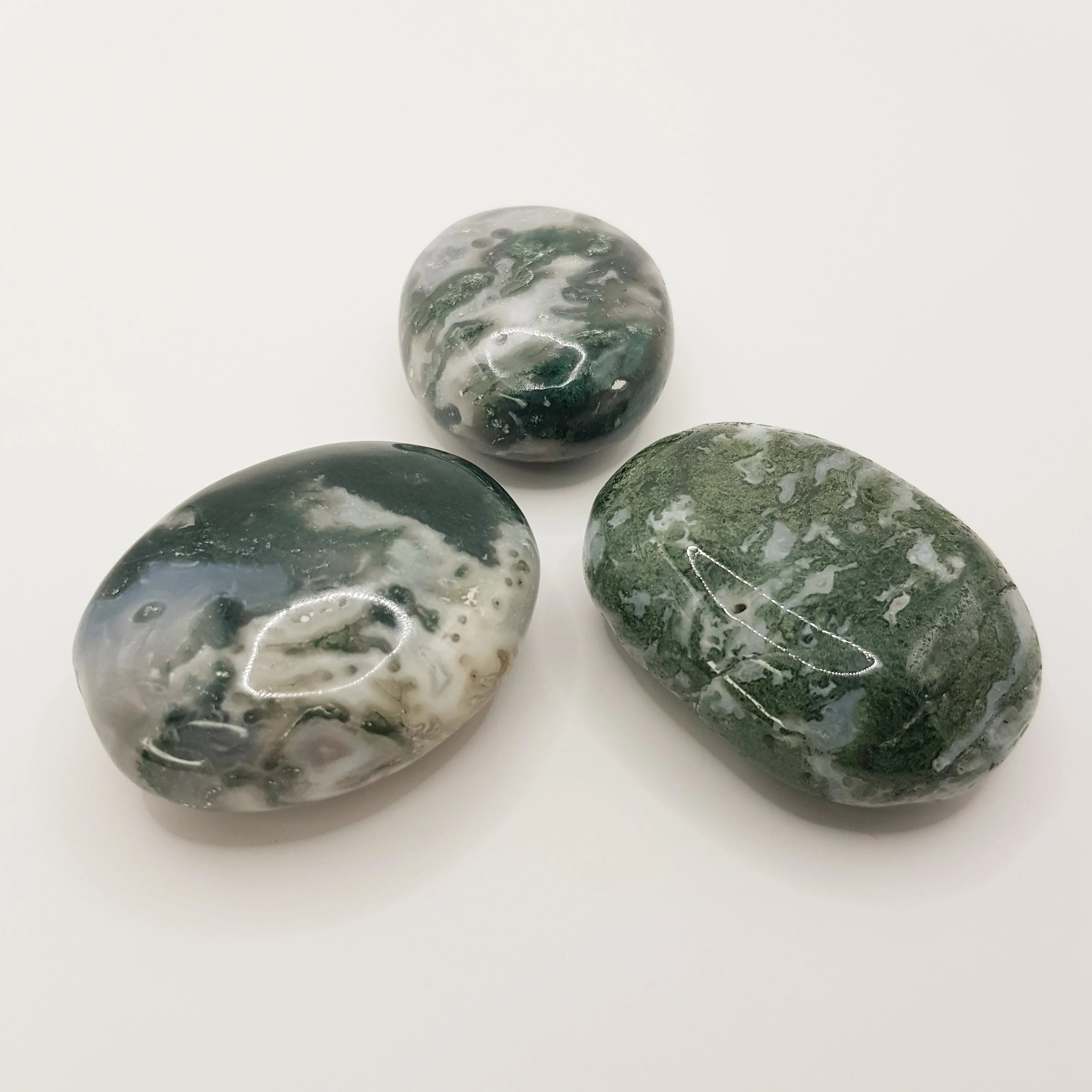 Moosachat-Palmstein – 5cm, Handgefertigt - World of Crystals