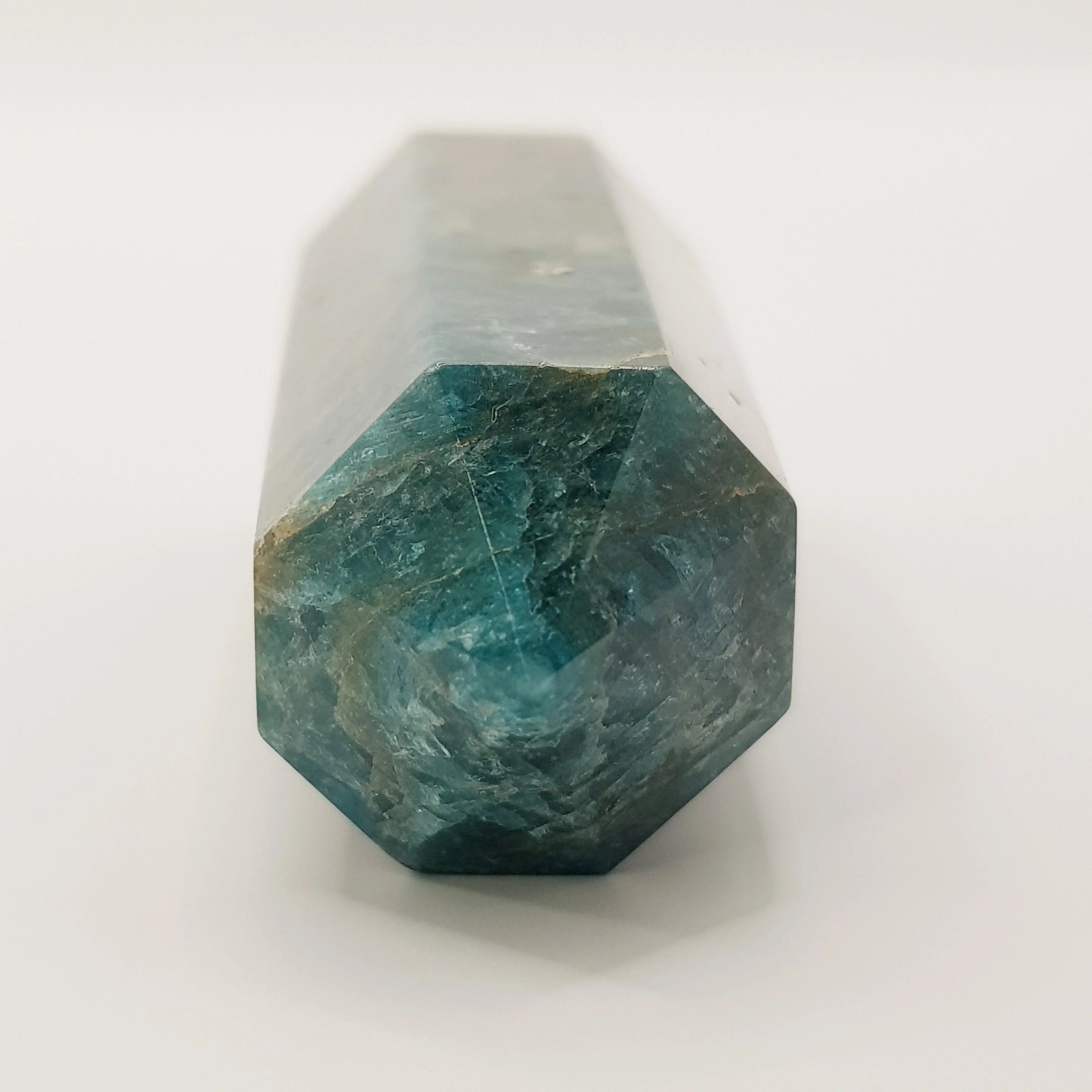 Blauer Apatit-Obelisk Turm – 5-15cm, Handgefertigt - World of Crystals