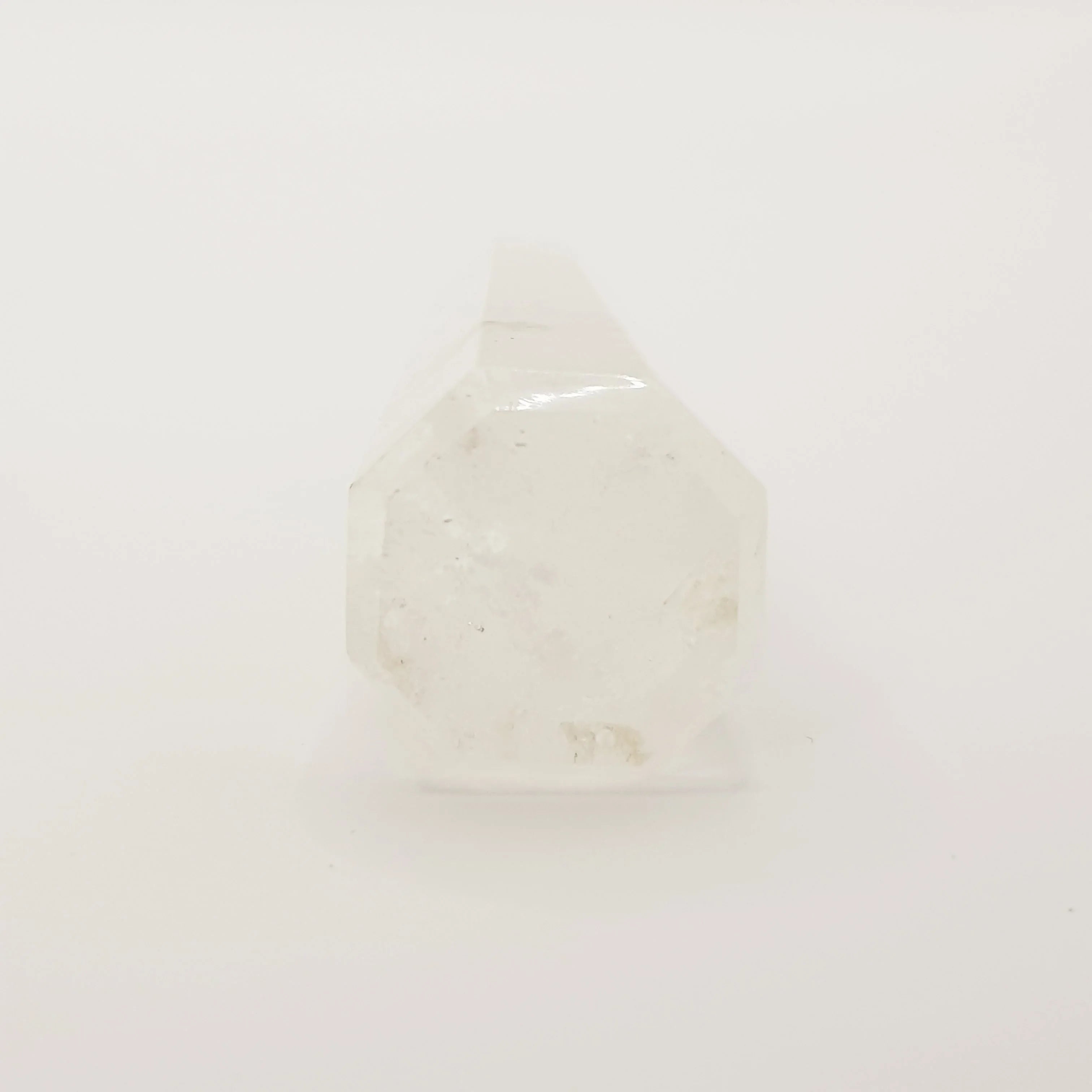 Klarer Quarz-Obelisk Turm – 5-15cm, Handgefertigt - World of Crystals