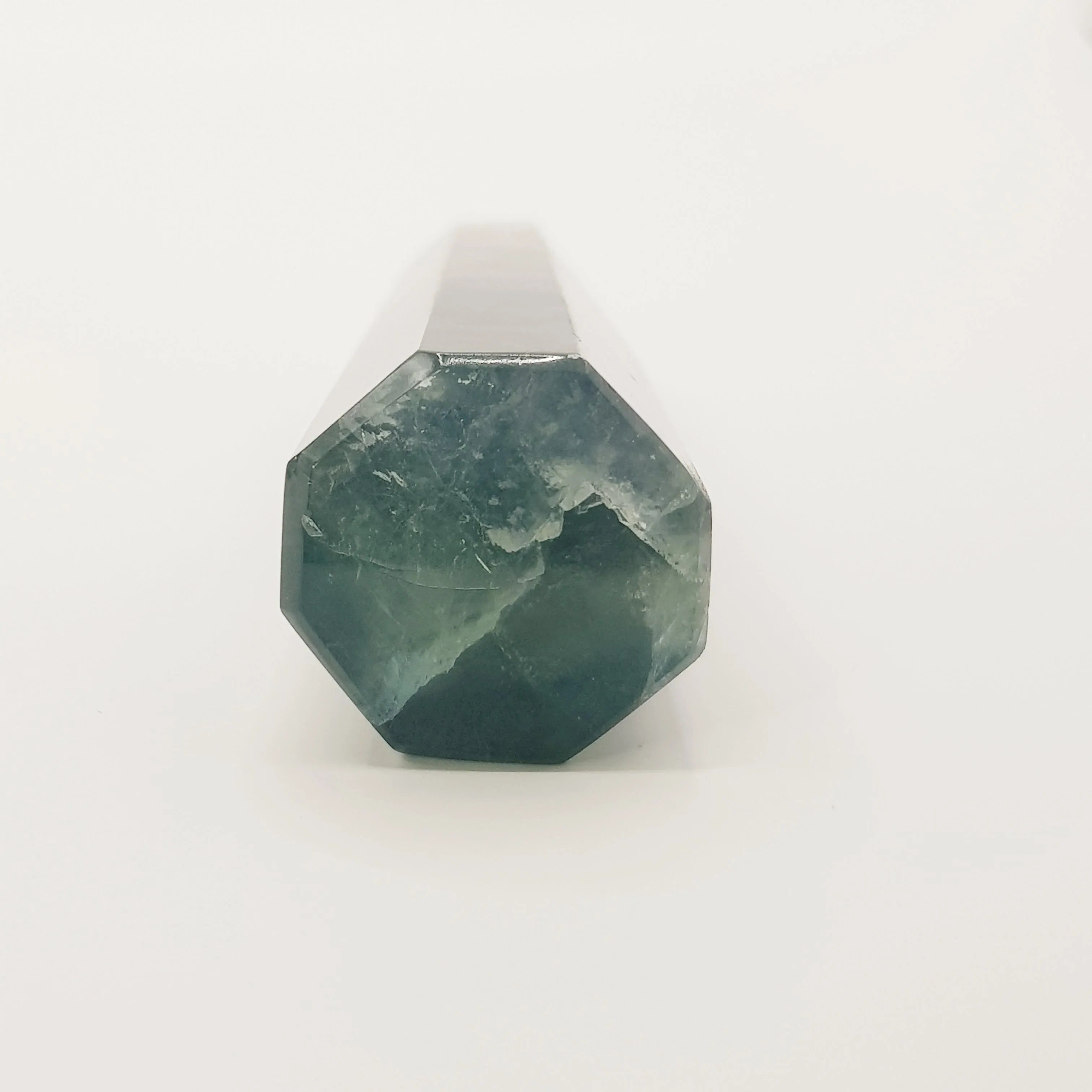 Regenbogen-Fluorit-Obelisk Turm – 5-15cm, Handgefertigt - World of Crystals